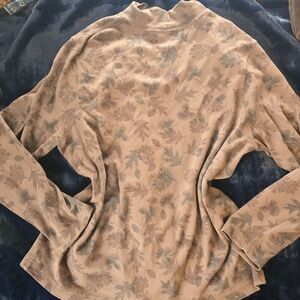 Floral Patterned Long Sleeve Top With Mockneck